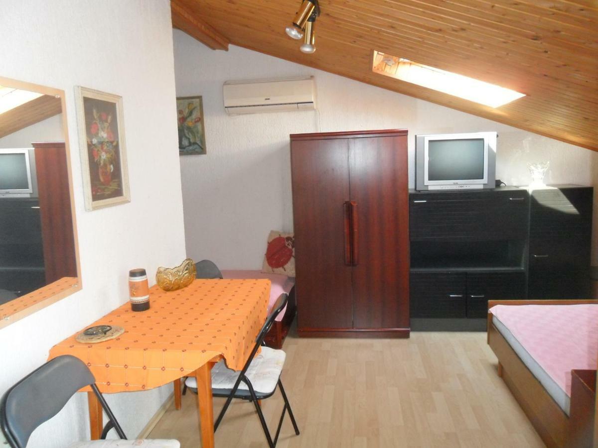 Apartments Simpa 니바이스 외부 사진